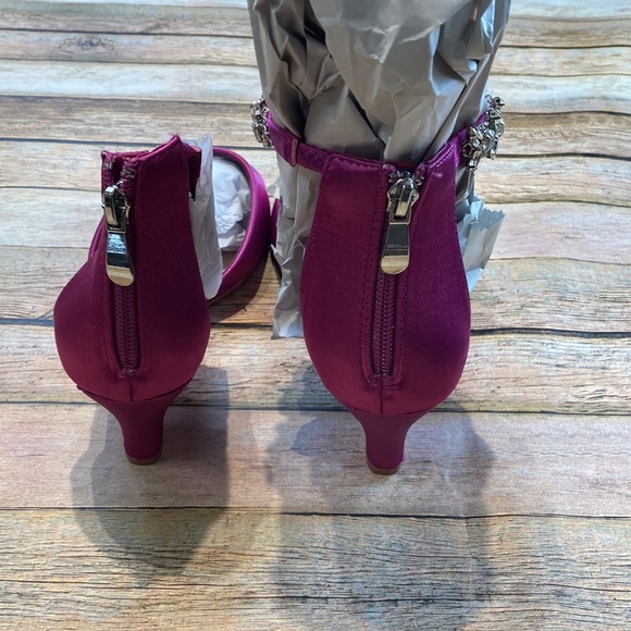 Journee Collection Womens Connor Heels NWT - Picture 4 of 6